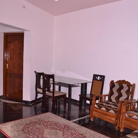 Yuga Guest House Kuttālam 外观 照片